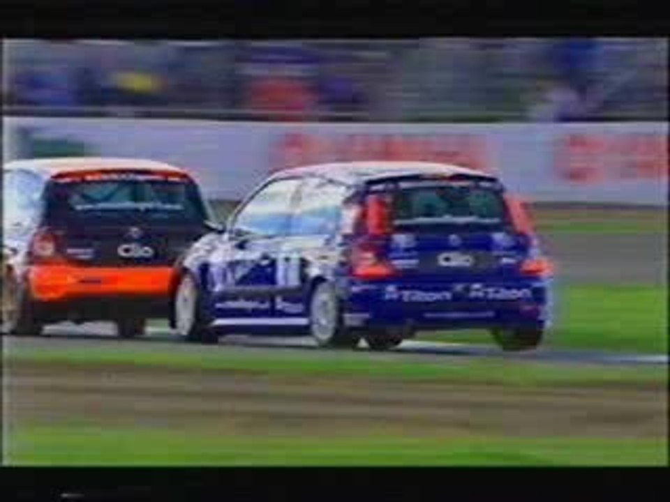 accident voiture de course