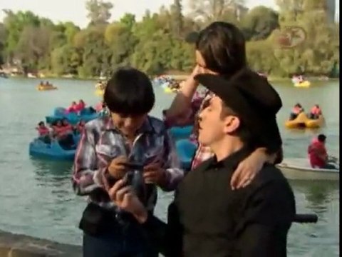 Rogelio y Paula en parque con Margaro