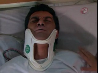 Paula entra a ver a Rogelio