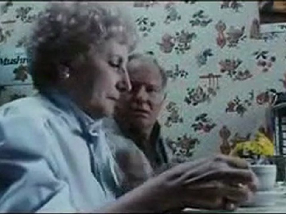 Les Démons du maïs 1984 bande annonce vf
