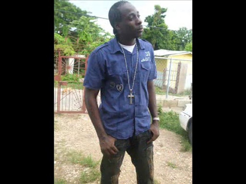 Sentenal - Sen Di Gal Dem Com  {Pepper Riddim} Different Medz Entertainment