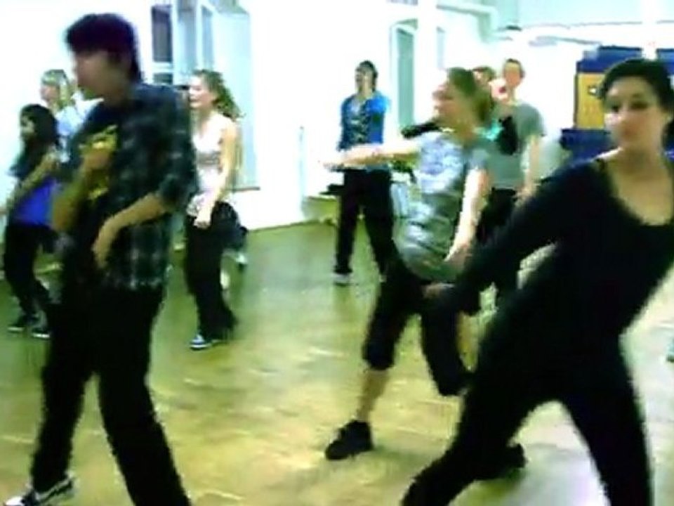 UniSport Marburg Travis Porter - Make It Rain (Motionz in Marburg Frankenberg & Korbach)