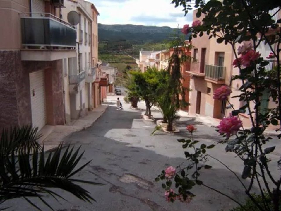 Corbera d' Ebre en Espagne -  Village  martyr de la guerre civile espagnole en 1937 -