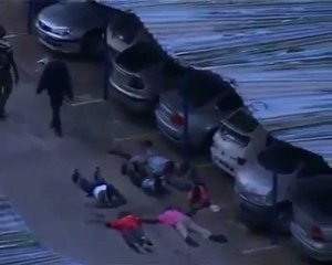 les rebelles de ouattara filmés en flagrant delit de vole et de pillage