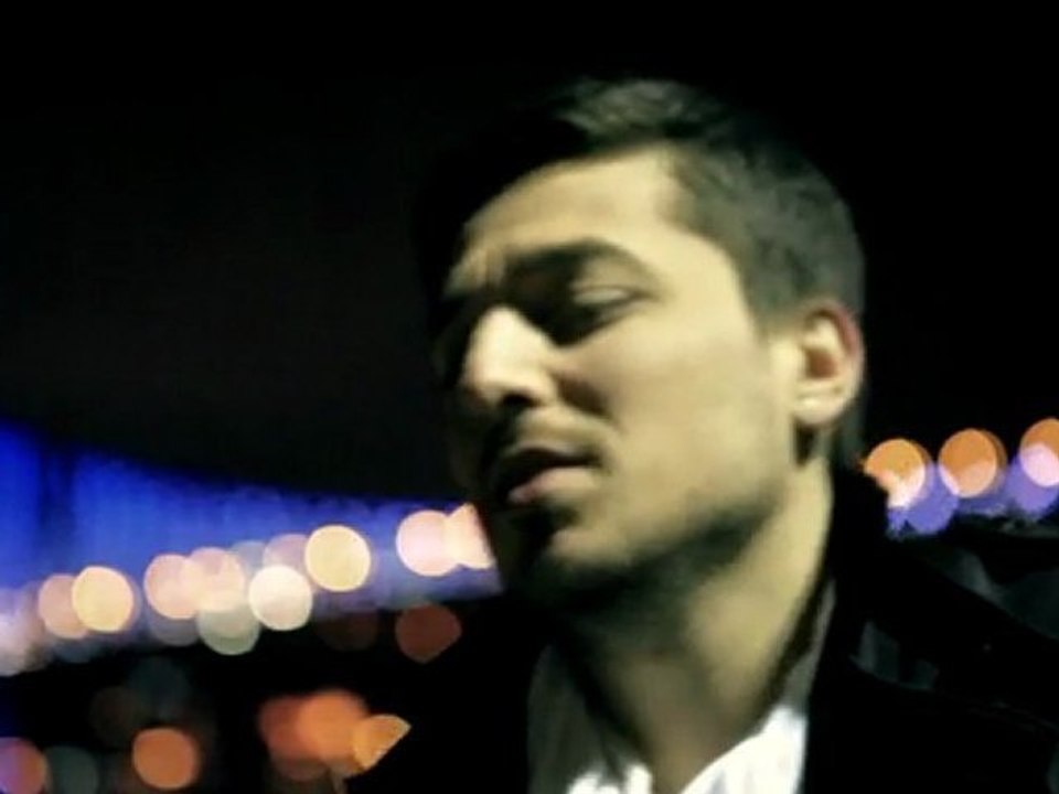 Onur Görgün-Beyaz Geceler 2012 klip ( Fena Duygusal )