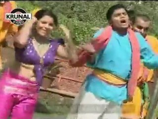Marathi Song - De Batti De Batti - Wat Mazi Baghatoy Rikshavala