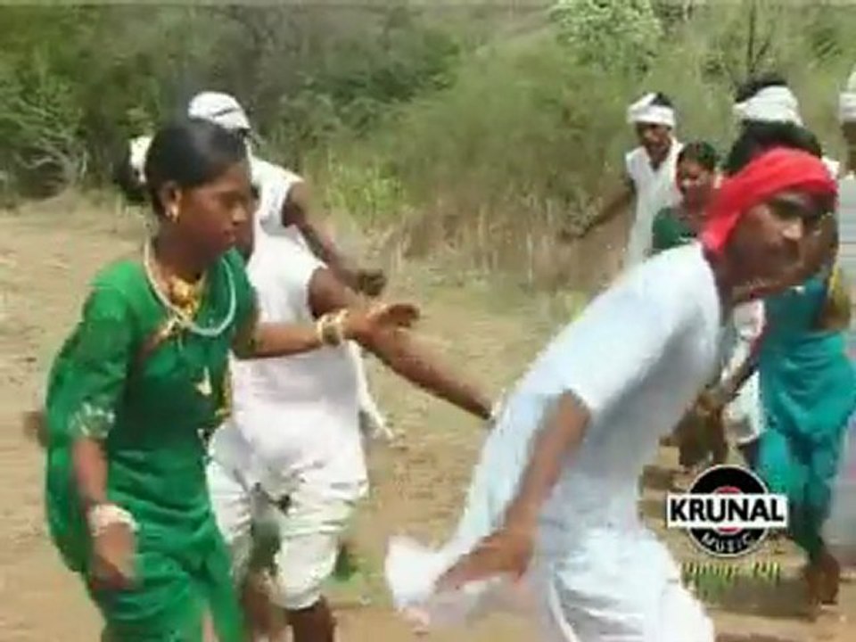 Marathi Song - Veranay Jagli - Zokene Pam Gadi