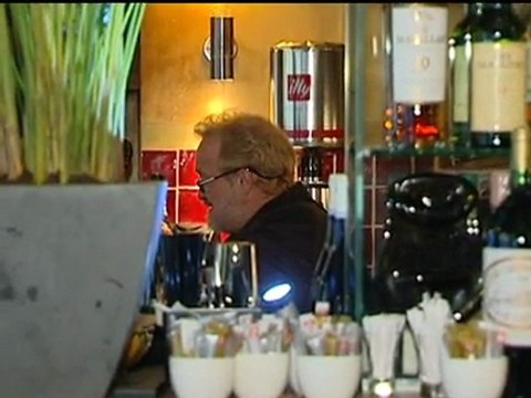 Antony Worrall Thompson arrested for shoplifting