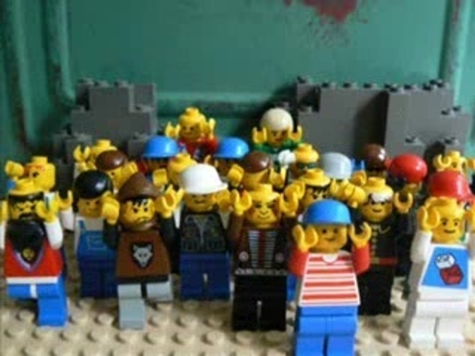 Fight hooligans cops