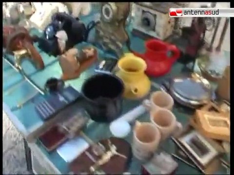 TG 09.01.11 Cose Antiche , mercatino dell'antiquariato, anima piazza Mercantile a Bari