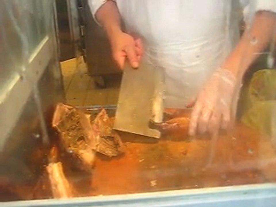 decouper un canard en 30s - roti duck