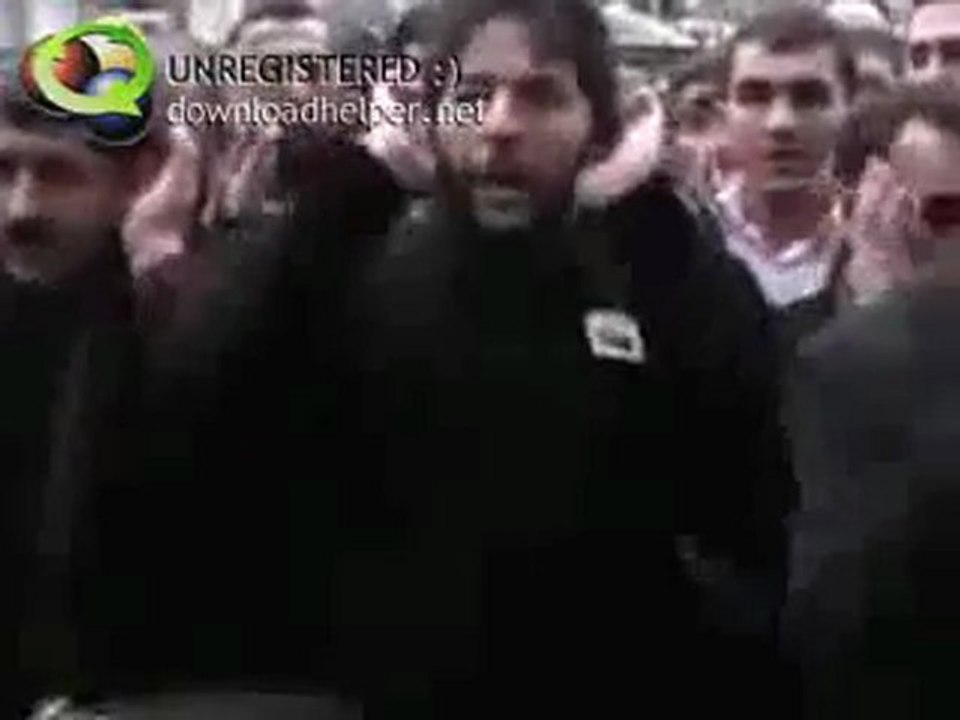 Azer Bülbül ün cenaze namazında Nihat Doğandan koparan hareket