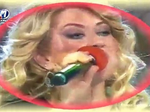 Hilal Yûzer ~ Gurbet içimde bir ok herşey bana yabancı.HD