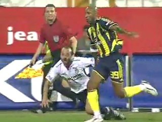Besiktas fenerbahce nicolas anelka
