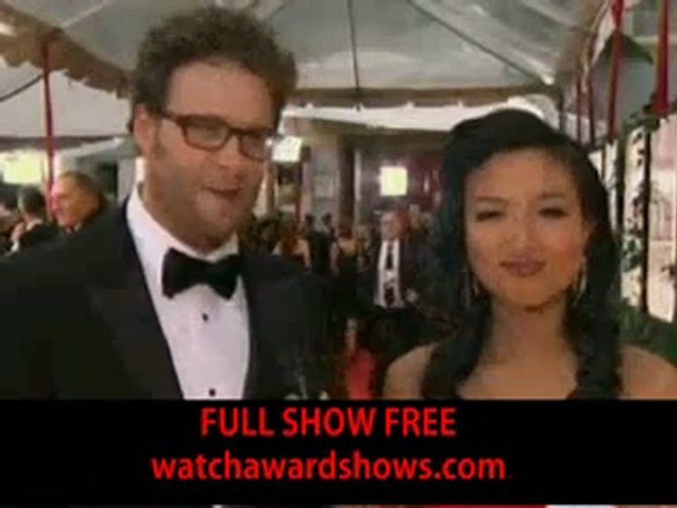 Sarah Michelle Gellar presents Golden Globe Awards 2012