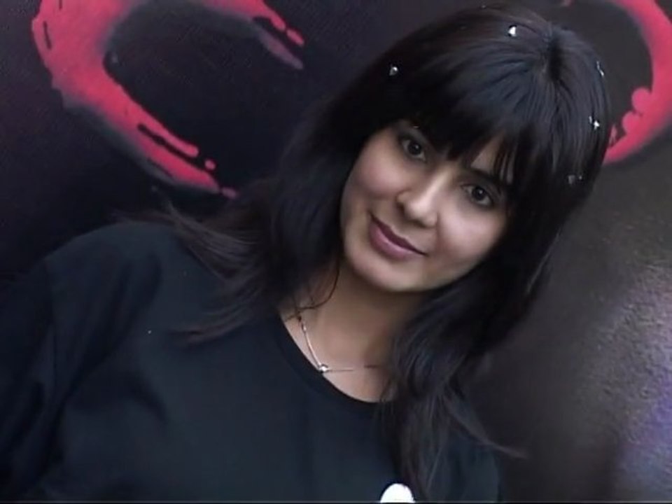 Kirti Kulhari Talks About Luke Kenny's Zombie