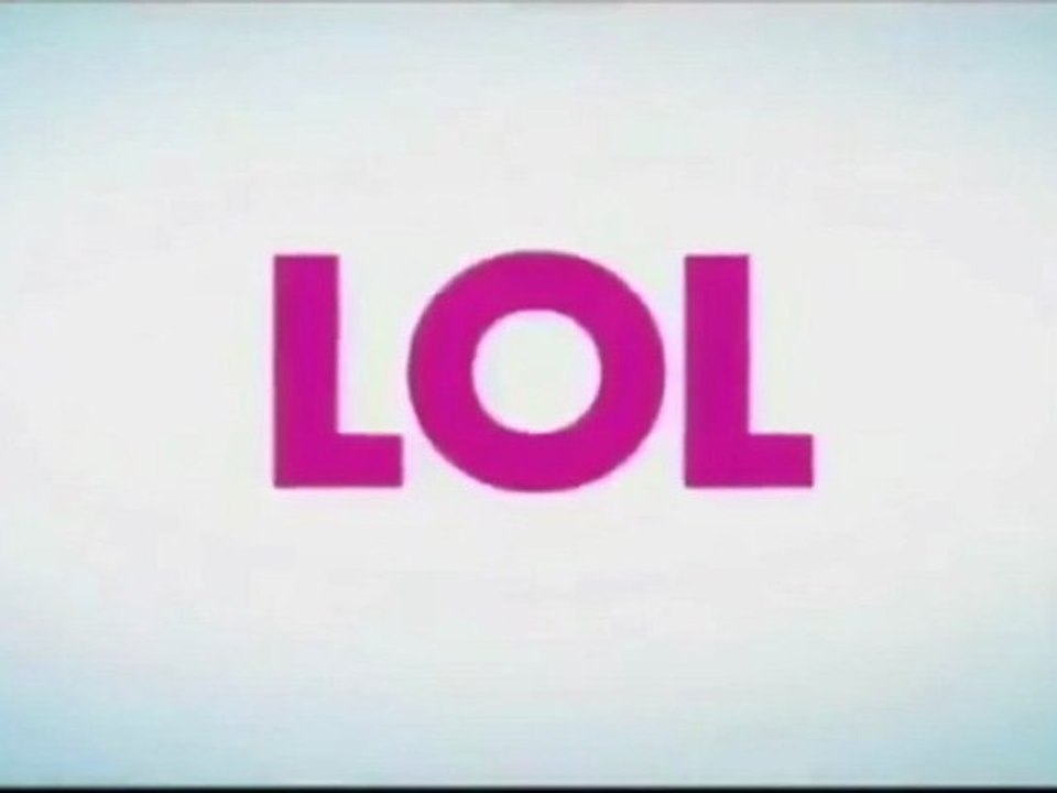 LOL (2012) - Official Trailer [VO-HD]