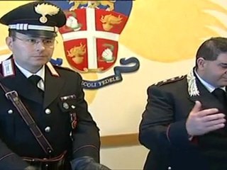 prende il coltello arrestato