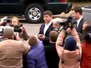 Huntsman, Paul make last New Hampshire pitches