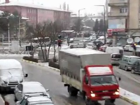 Seydişehir'de caddeler göle döndü