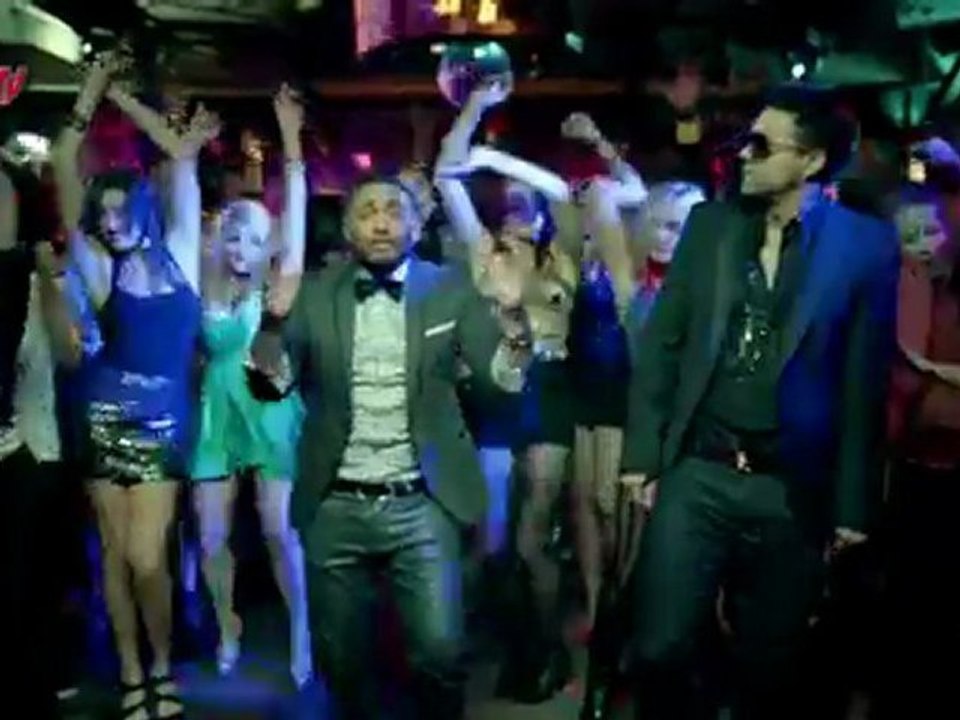 Smile Official Music video Tamer Hosny Ft Shaggy H.D                      - YouTube