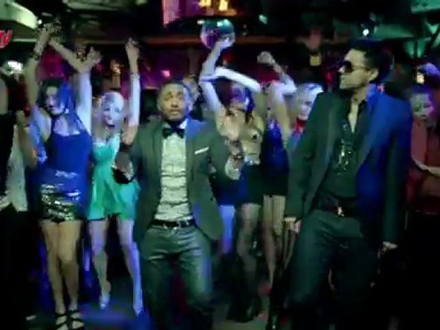 ⁣Smile Official Music video Tamer Hosny Ft Shaggy H.D                      - YouTube