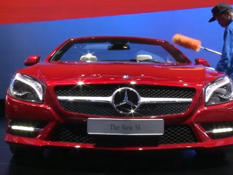 Streamlined luxury US automakers' strategy to woo back buyers