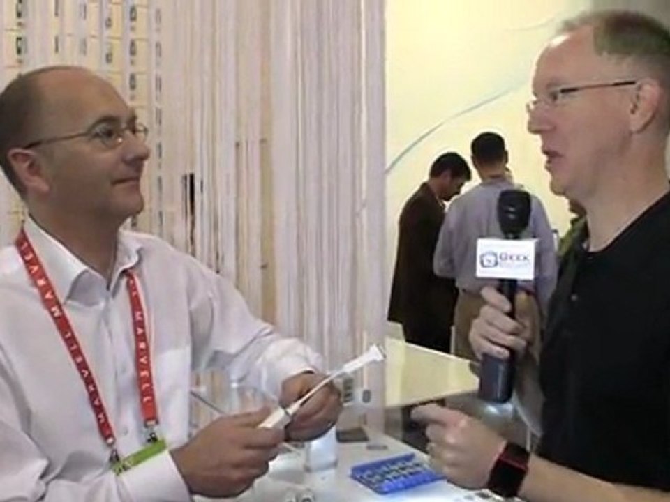 Plug Your iPhone in Any Time, Anywhere with Innergie Chargers - CES 2012 - GeekBeat.TV