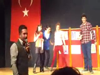 Komedi Harekatı 4. Sezon 15. Bölüm Anında Doğaçlama