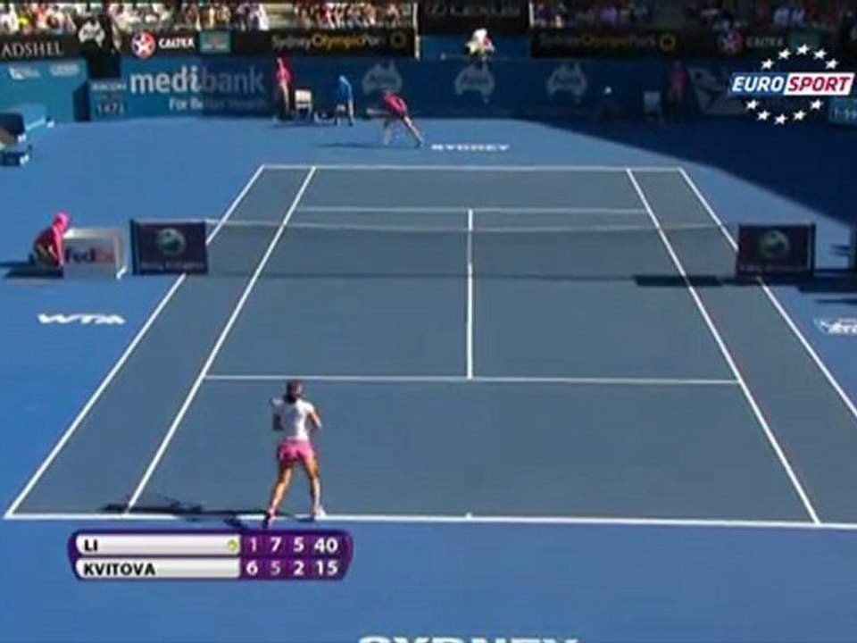 İlk finalist Li Na!
