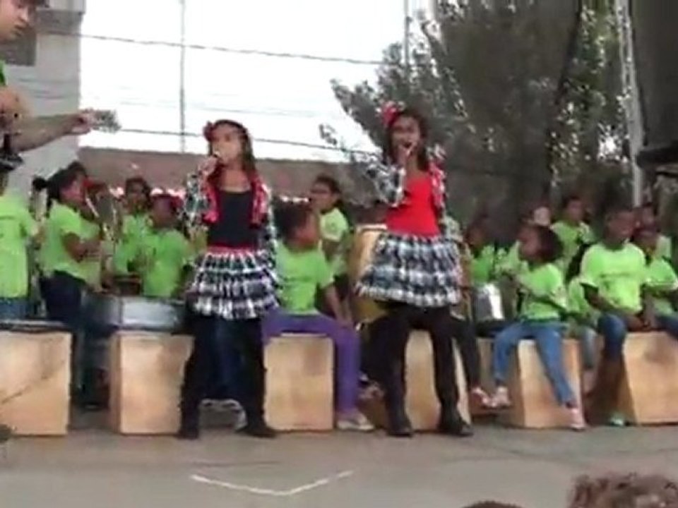 Power Plant projek van die musiek en uitvoering van musiek groep Percussom REBENTÃO