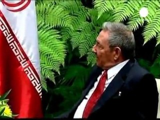 Isolé sur le nucléaire, Ahmadinejad rend visite à ses...