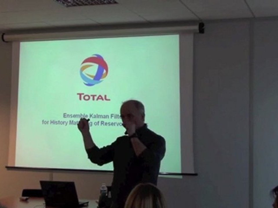 Flow in porous media: Physical, mathématical and numerical aspects