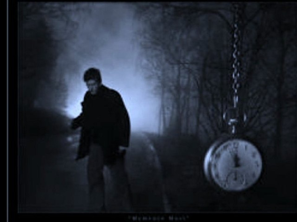 Bir Ölüm Kokluyorum