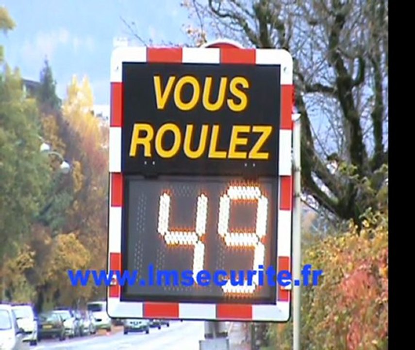 LM  SECURITE  RADAR  PEDAGOGIQUE  LUMINEUX  DE  VITESSE  VIASIS  MINI1