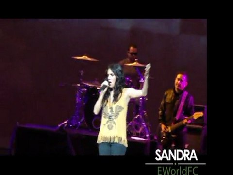 Me quedo aquí - Sandra Echeverria en GDL