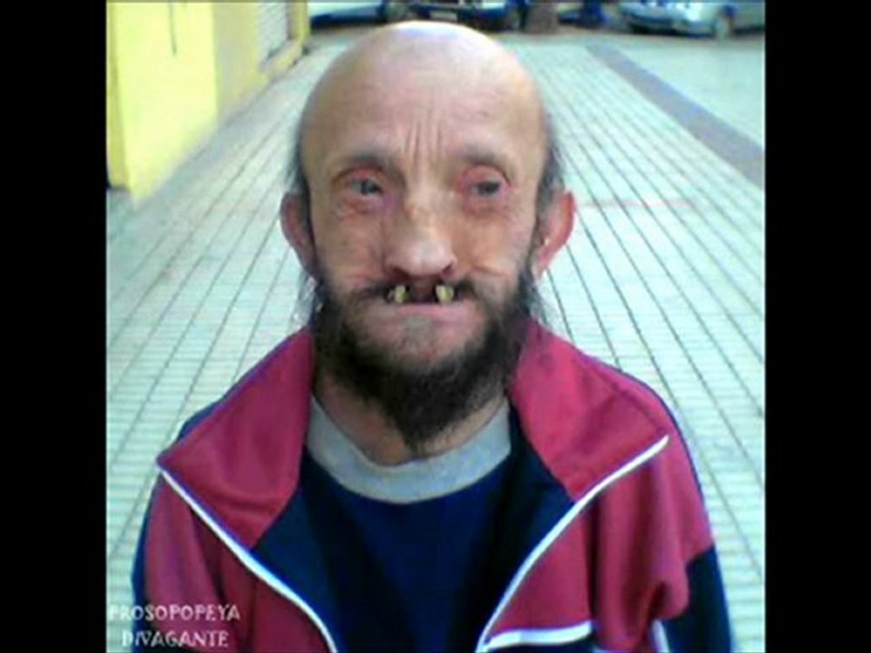 Loquendo 2012 habla sobre justin biber