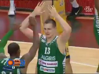 Το νικητήριο κάρφωμα του Sonny Weems