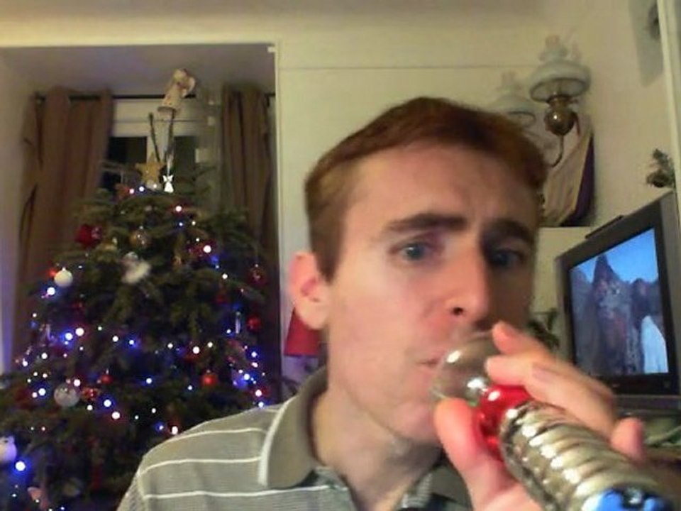 Wiwi égratigne "la terre est ronde" d'Orelsan