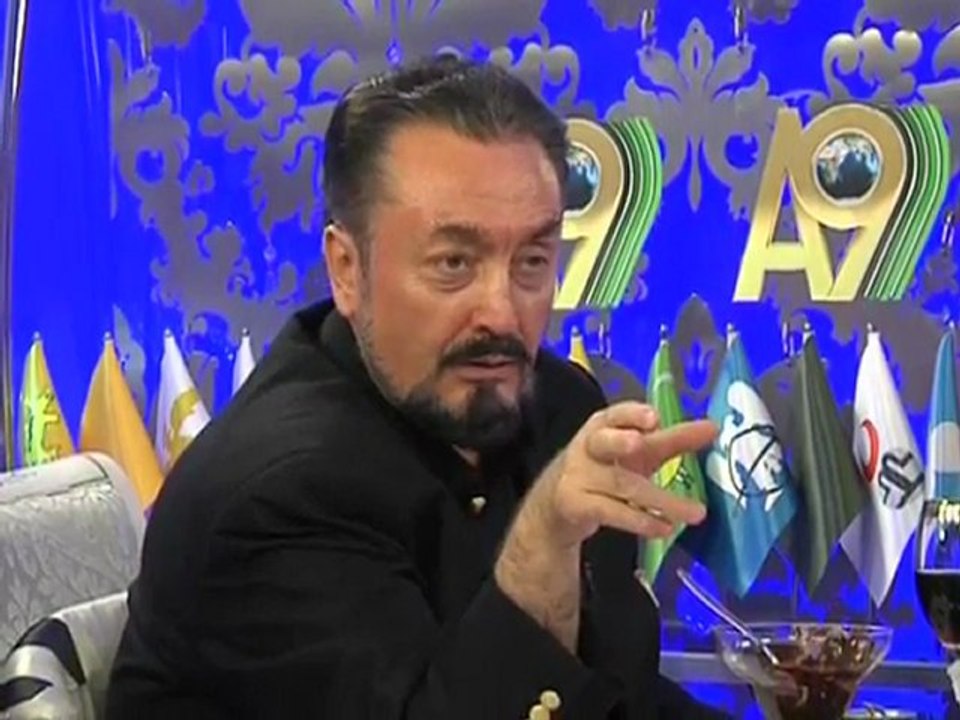 Akıllı bir insan Allah'ı inkar edemez.