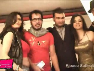 Hot Girl Getting Horny With Boy @ Photo Shoot