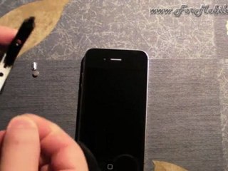 Cleave aluminium bumper iPhone 4-4S by Deff Japan - Come si monta sul telefono