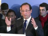 Hollande veut des enseignants expérimentés en zones difficiles