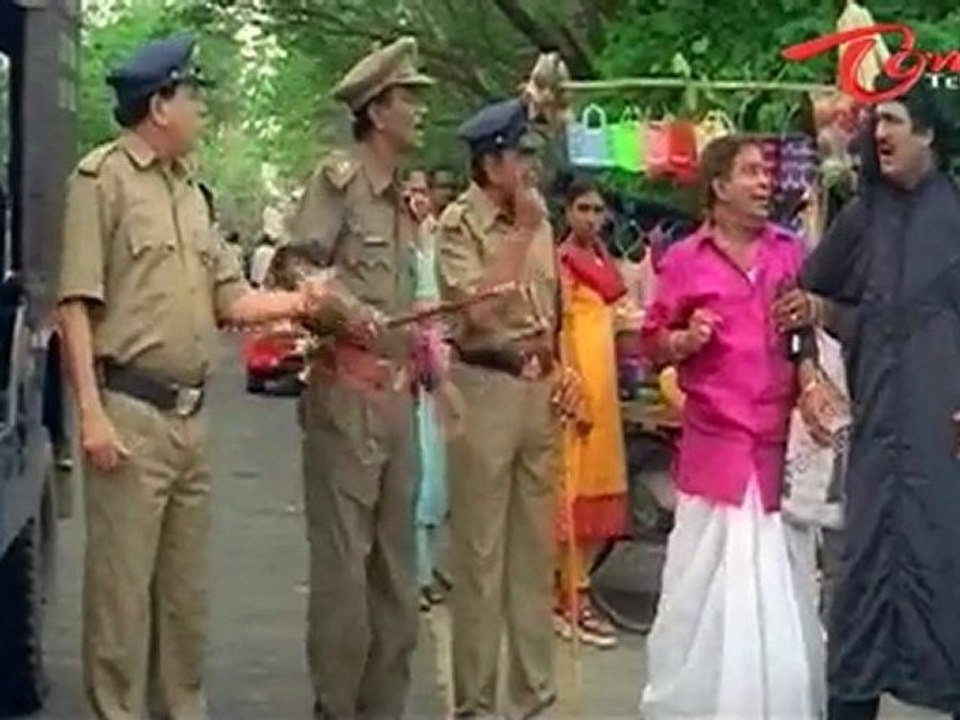 Rajendra Prasad Kicked In Jail - Telugu Comedy