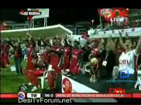 Mumbai Heroes v Telugu Warriors - Telugu Warriors Inning Ov13-14