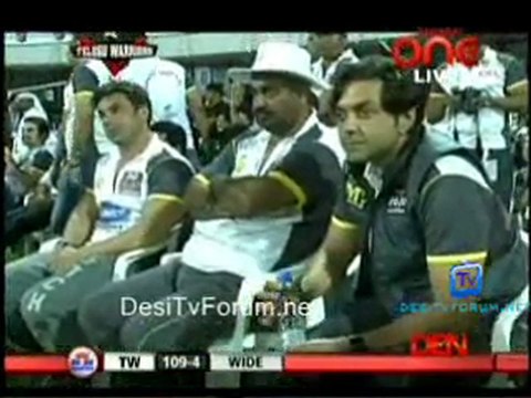 Mumbai Heroes v Telugu Warriors - Telugu Warriors Inning Ov15-16