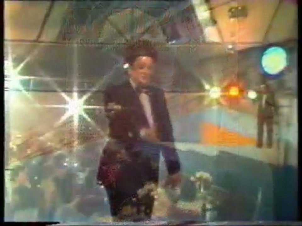Zeki Müren - Akşam olur gizli gizli ağlarım.NEJAT-55