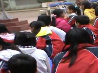 "Giọng ca vàng" của THCS CẦu Giấy =))))))))))