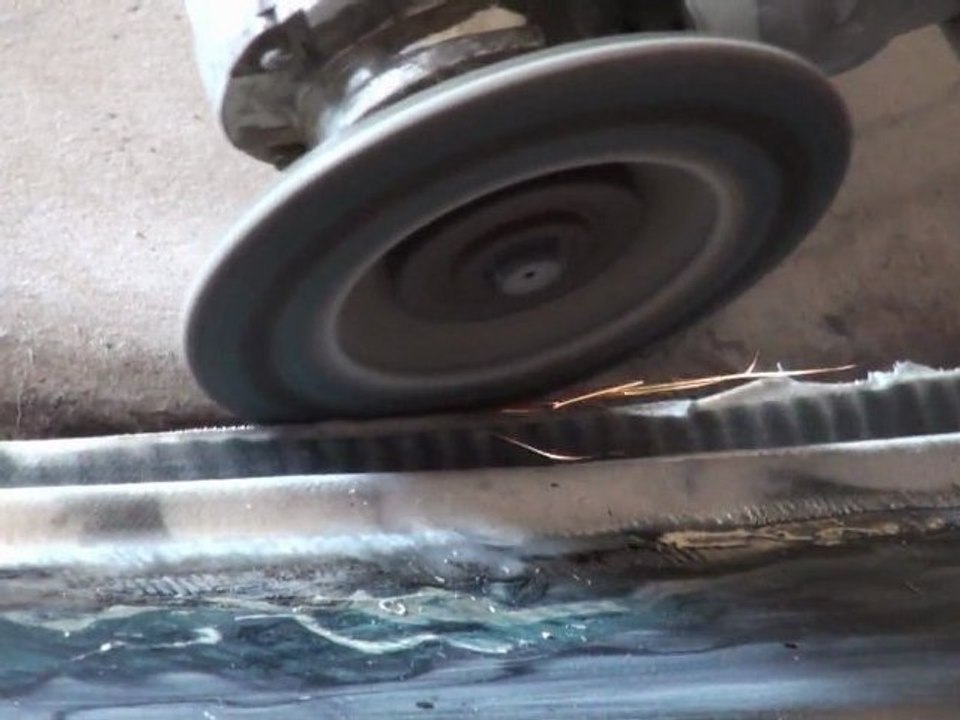 Résine époxy et fibres de carbone pour la rénovation d'une baie de pare brises Jaguar XJ6 III-3 ème  partie