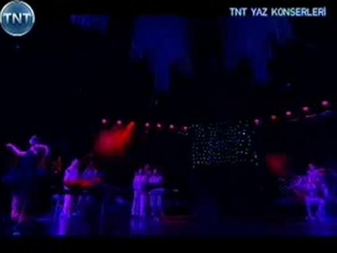 AJDA PEKKAN-VİTRİN